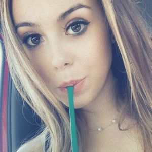 Meet your Posher, Ella